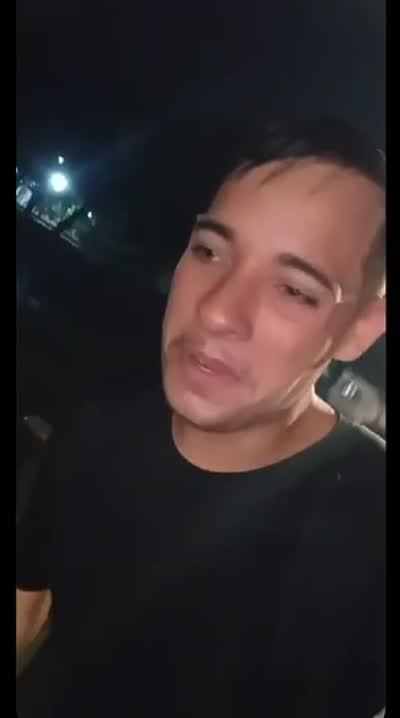 Aluno aprovado no TAF gravando depoimento
